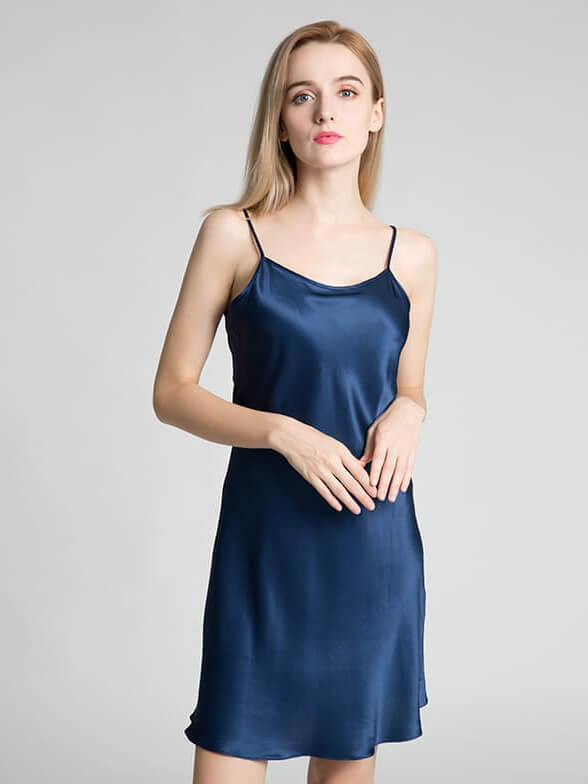 (image for) 22 Momme Scoop Neck Spaghetti Strap Silk Chemise